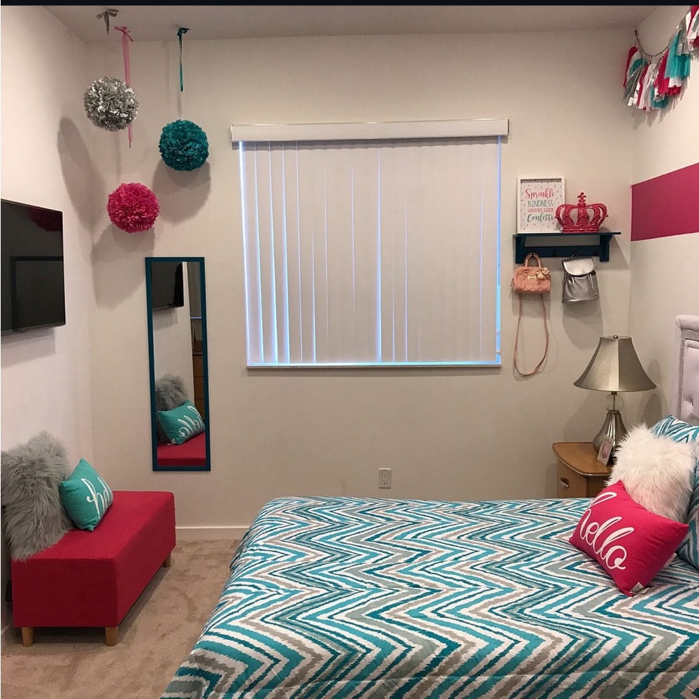 Room decor set